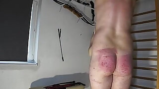 Real Homemade Extrem Spanking and Breathplay