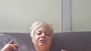 Hard Solo of a Slutty MILF: Double Penetration and Intense Orgasm